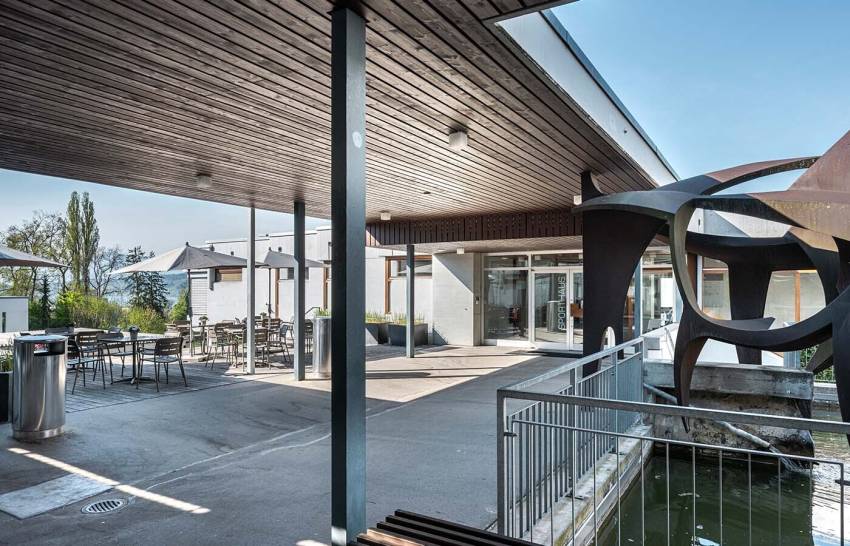 <p>Gebäude I<br />Sporthaus</p>
